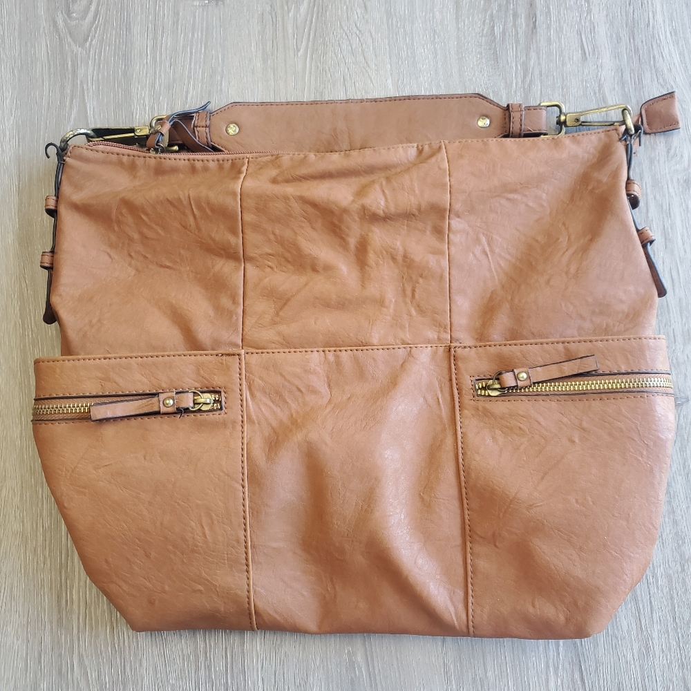 4/$25 Bueno Brown Large bag